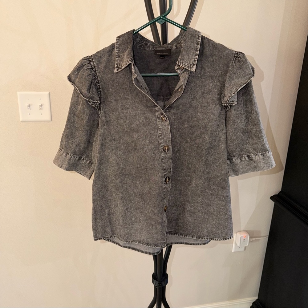 Who What Wear Gray Acid Wash Denim Button Up Blouse Ruffle Shoulder Top S